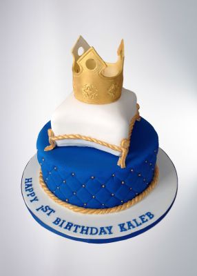 Pillow Cake With Crown